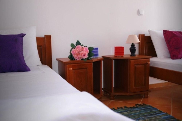 Hotel Apartments De Lara (Bar)